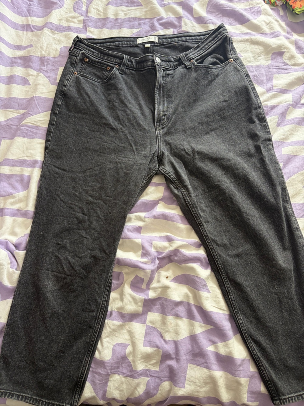Abercrombie & Fitch Curve Love Ankle Straight Ultra High Rise Jeans - Size 16/33